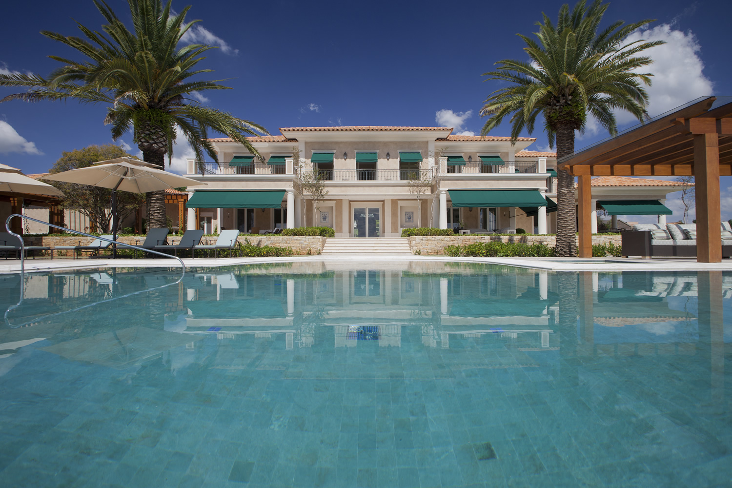 Baroneza Quinta Piscina